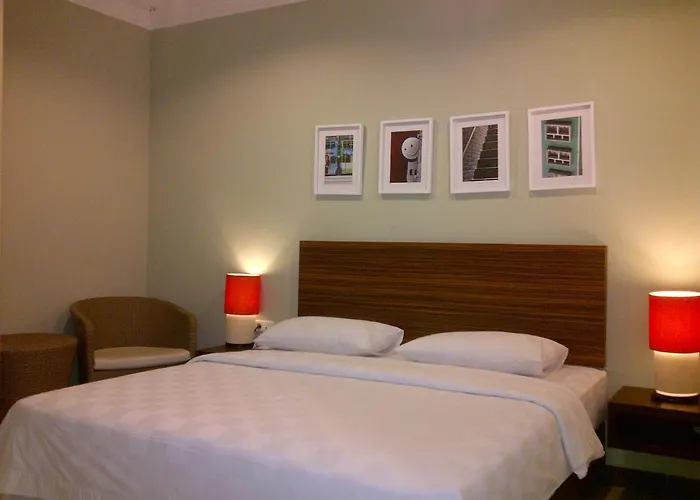 The Hotel 2*